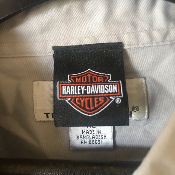 SOLD Harley Davidson Sturgis 2019 button up - Picture 5 of 5